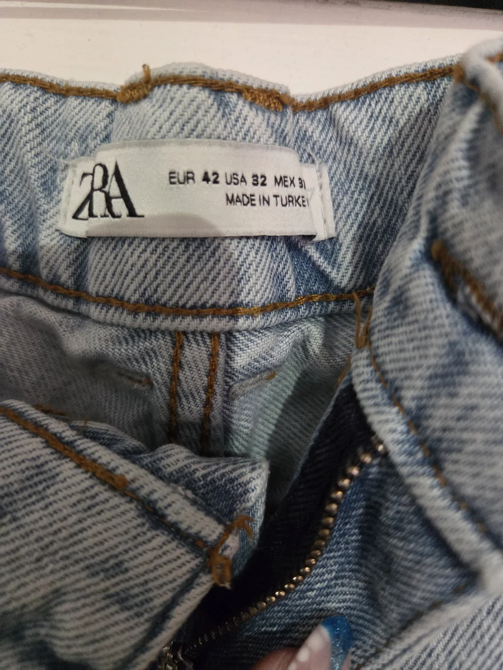 Zara Light Blue Distressed Men's Denim Shorts